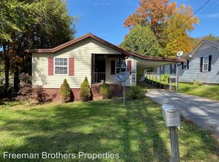 1004 Maple Ln, Corbin, KY 40701