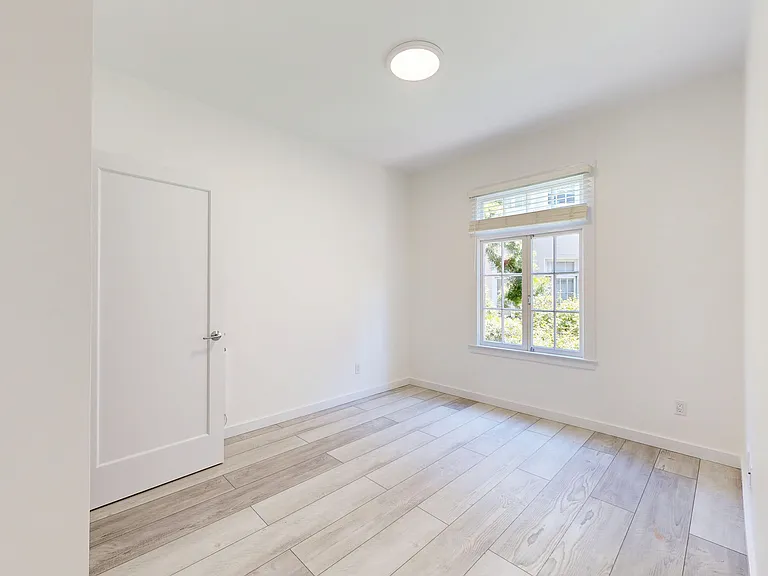936 Hayes St #29 — Photo 10