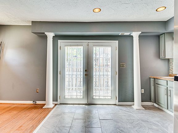 3rd image of 4725 12th St NE