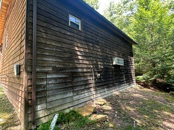 3rd image of 649 Billy Smith Rd
