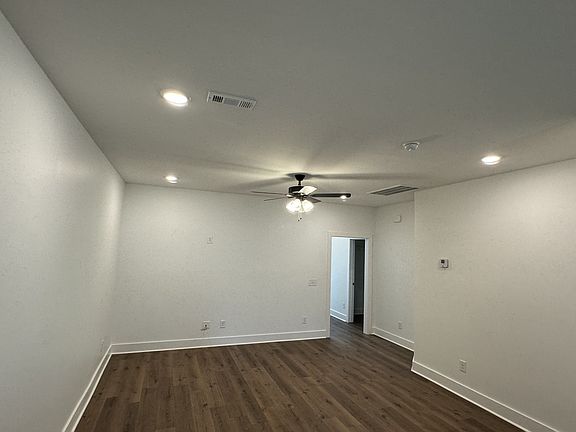 4th image of 623 S Wall St #57