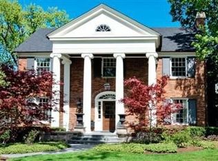 393 N Montclair Ave, Glen Ellyn, IL