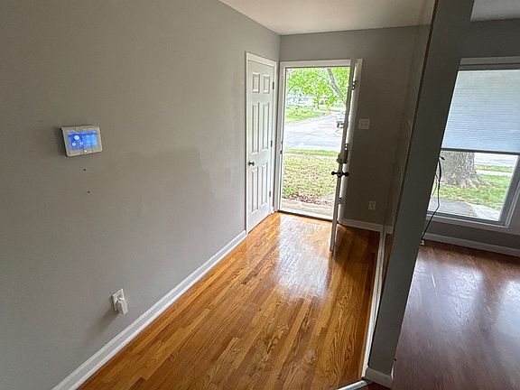 5th image of 1020 Rogers Ln