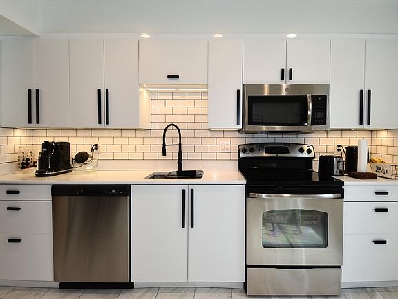 4th image of 11944 Bargate Ct