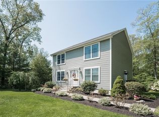 3 Camelot Ln, Griswold, CT 06351