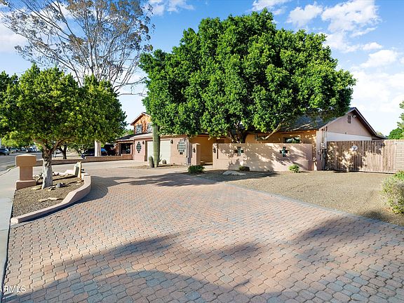 3rd image of 14043 N 26TH Avenue