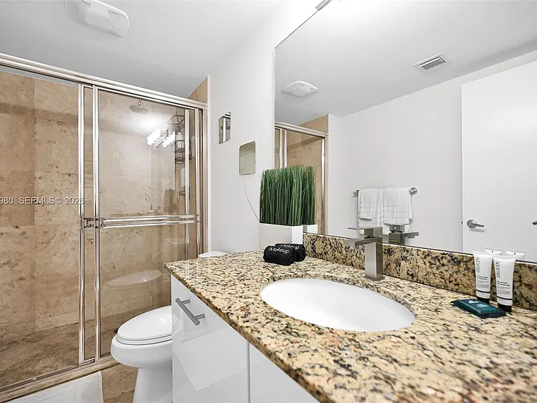 41 SE 5th St #517 — Photo 29