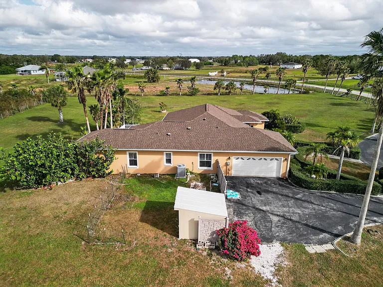 952 Bel Air Star Pkwy — Photo 48
