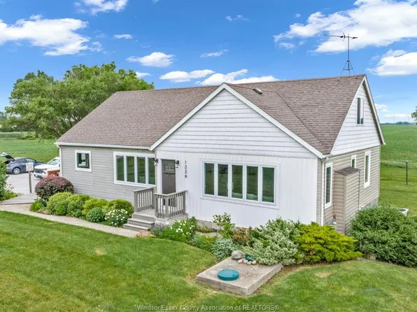 1226 Puce Rd, Lakeshore, ON N8M 2X7