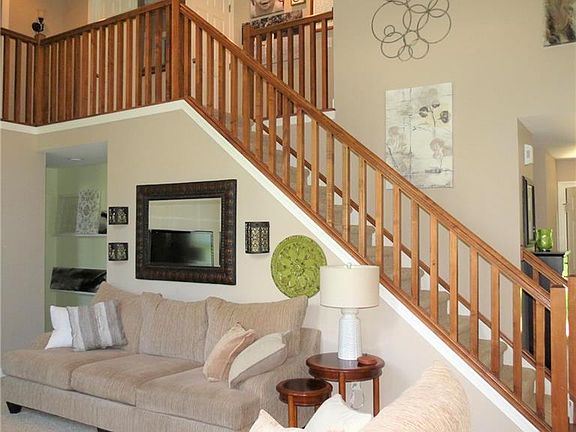 3rd image of 110 Eastwind Dr