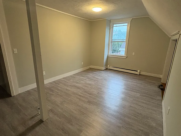 62-64 Mechanic St #A — Photo 5