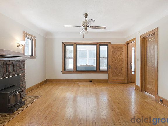 4th image of 1100 Dick Ave NW