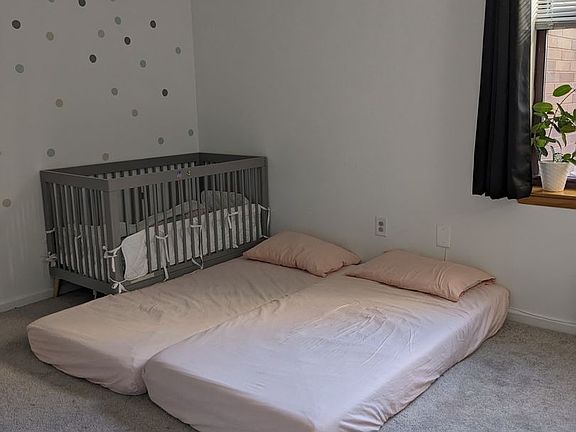 5th image of 216 Hudson St #2
