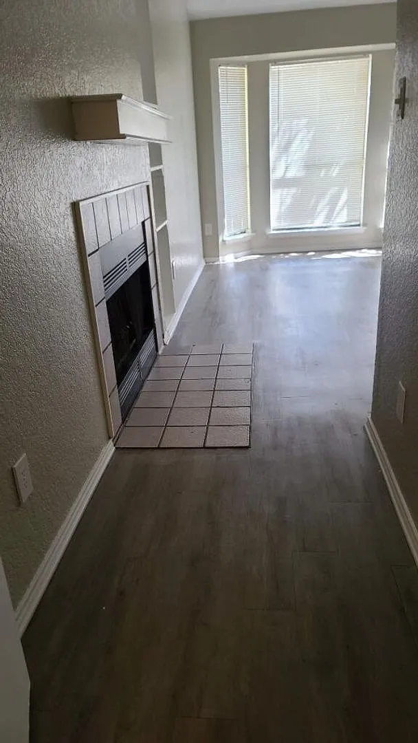 Duplex in Ft Worth — Photo 3