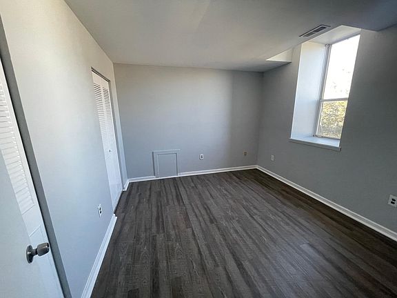 4th image of 4406 Camden Ave #C-5-305