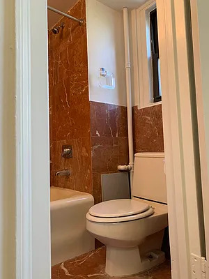 Rented by Bond New York | media 5