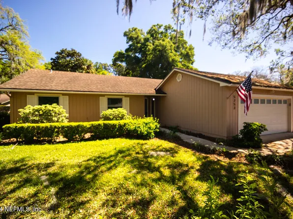5253 PEAR TREE Place, Jacksonville, FL 32211