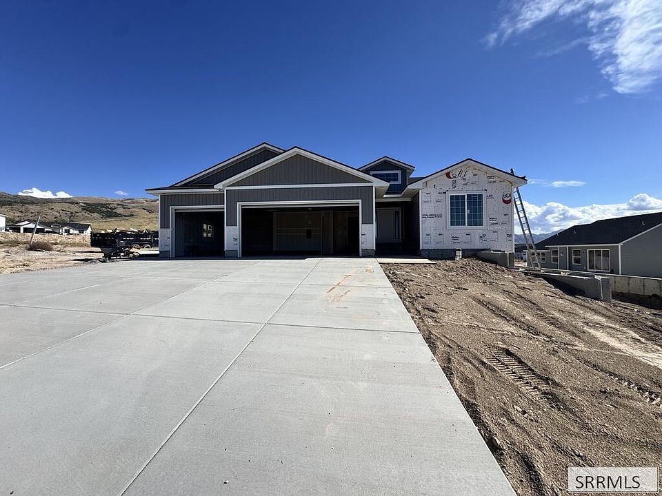 1st image of 1705 Dumas Cir