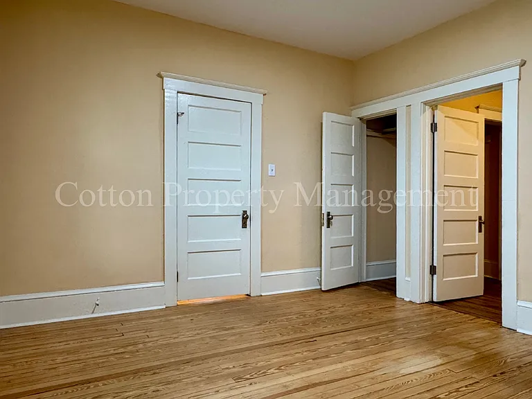 315 S 15th St — Photo 21