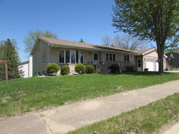 1602 N Park St, Fairmont, MN 56031