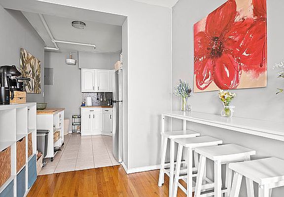 5th image of 420 E 117th St APT 4