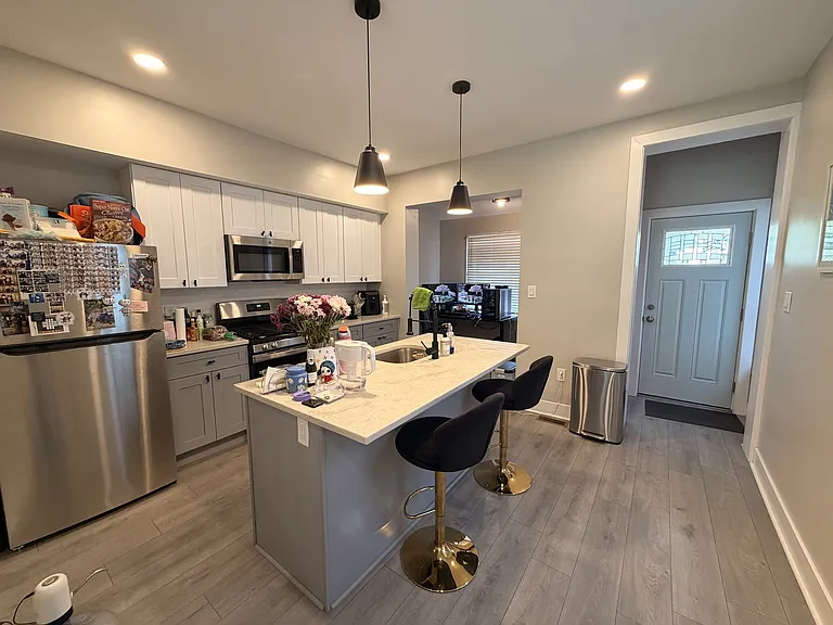 3760 Cresson St — Photo 4