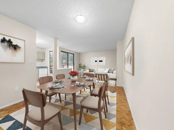 9133 Capella Dr #203, Burnaby, BC V3J 7K4