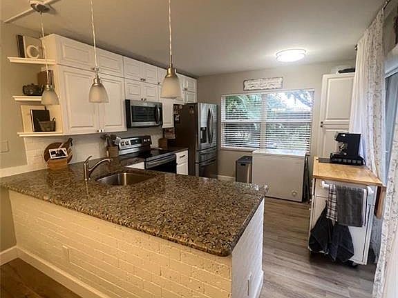 5th image of 2883 SW Lakemont Pl