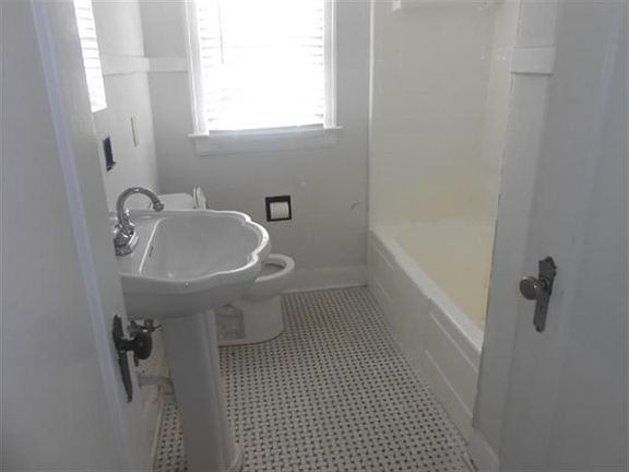 5th image of 3515 W Granada St