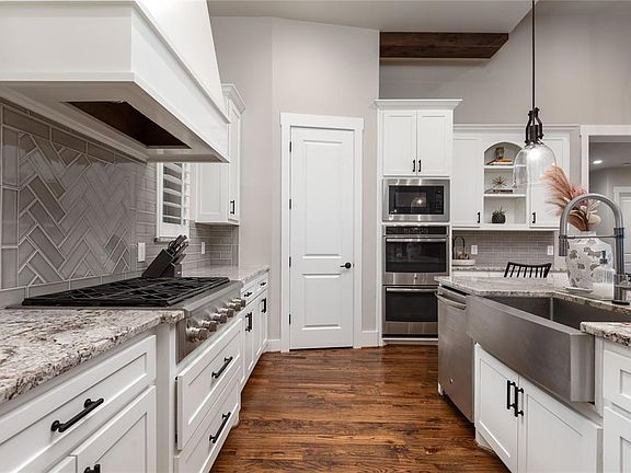 2nd image of 312 Chatham Pl