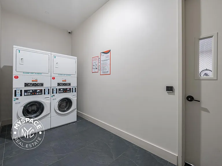 2718 Church Ave #213 — Photo 12