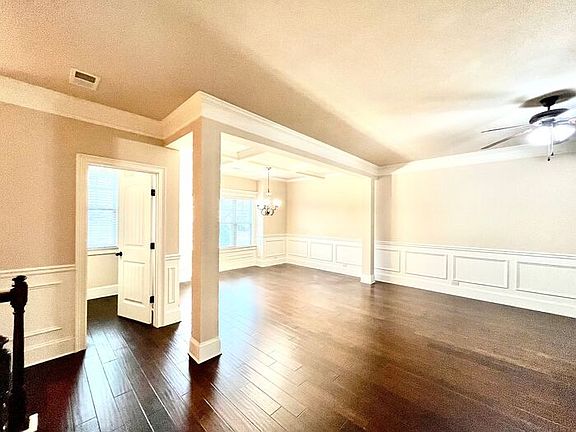4th image of 1040 Jardin Ct