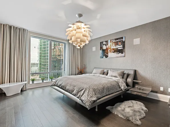 50 Riverside Boulevard image 9 of 17