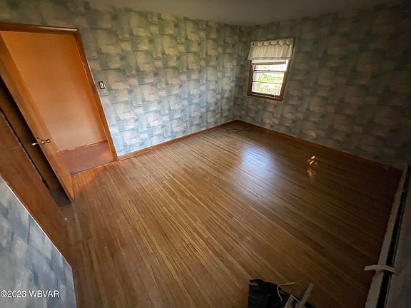 5th image of 340 Willow Ln