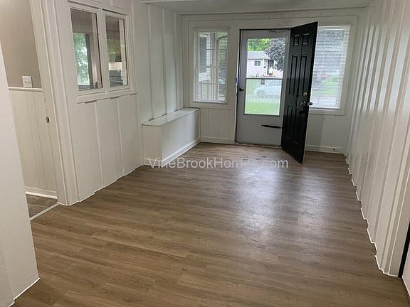 5th image of 12504 E 46th Pl S