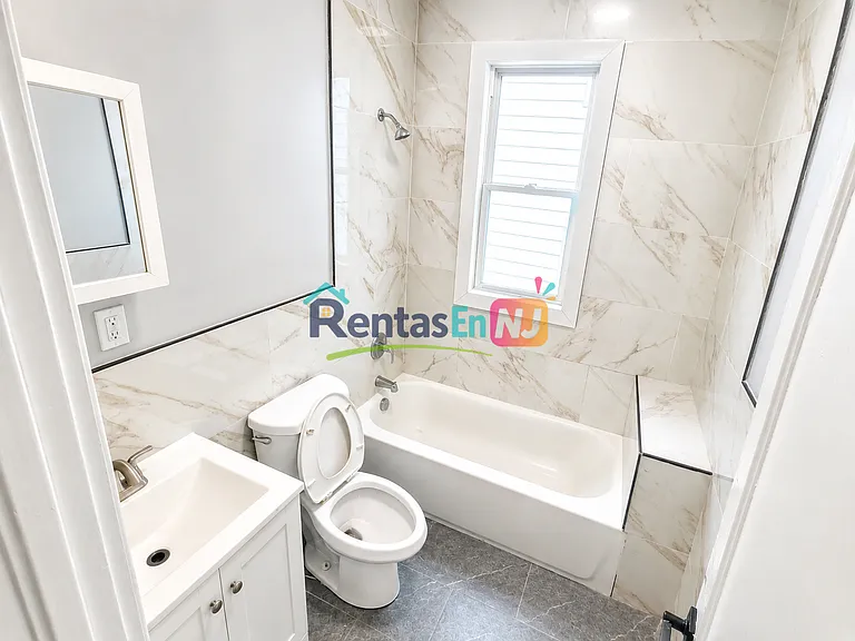 47 Eckert Ave #2B — Photo 4