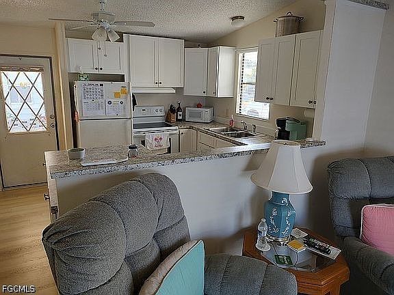 3rd image of 4978 Mullette Ln