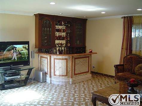 5th image of 15406 Covello St