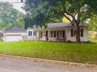 2408 Oakwood Ave, Green Bay, WI 54301