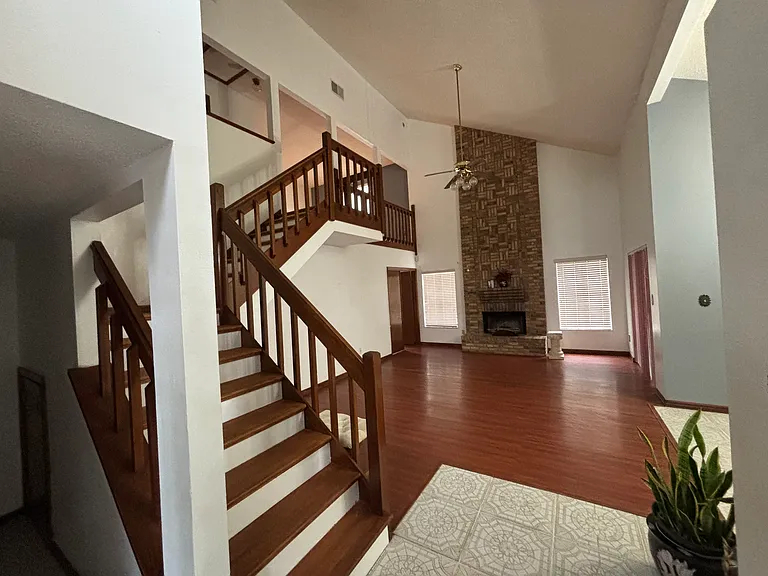 7400 Wade Meadow Ct — Photo 9