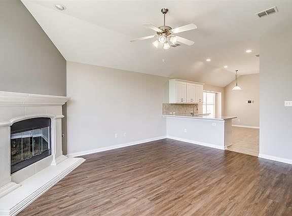 5th image of 2692 Lake Ridge Dr