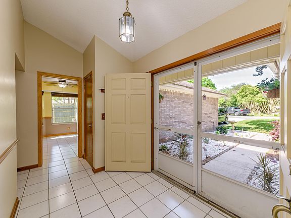 4th image of 2341 Oak Hammock Ln