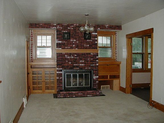 5th image of 405 N Shabbona St