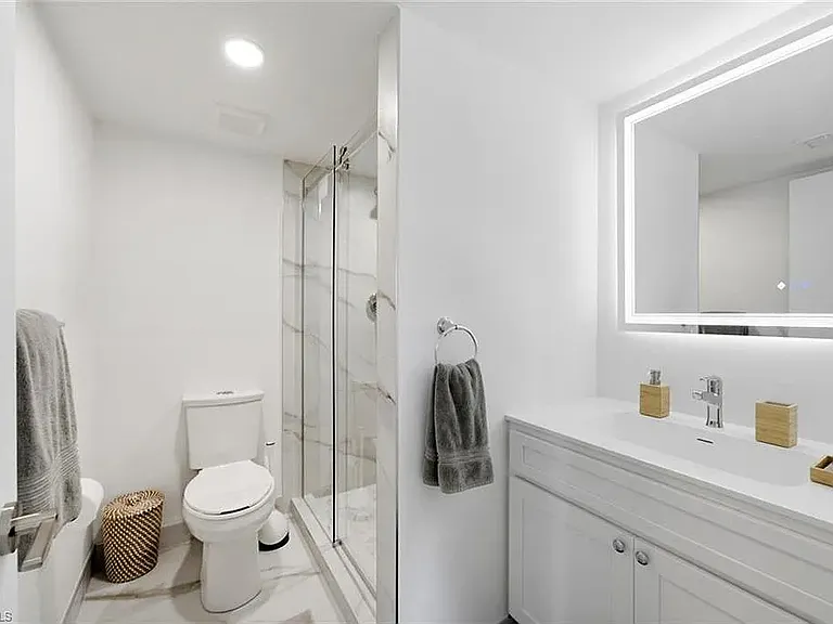 3030 Binnacle Dr #201 — Photo 27