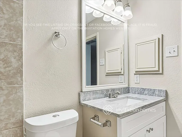 5201 Waltham Ct — Photo 19