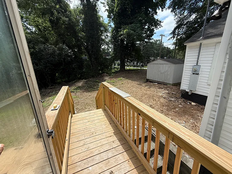 602 Broad St — Photo 9