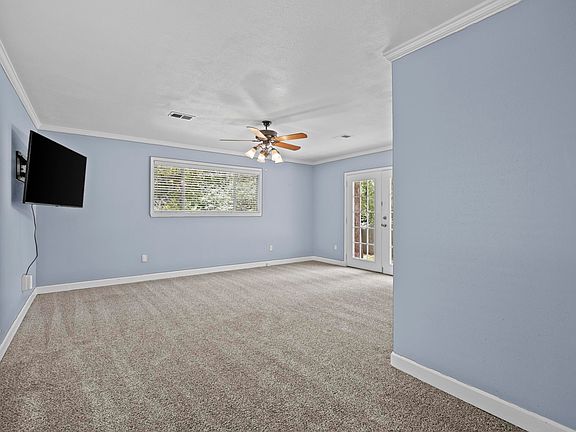 5th image of 1514 Crestwood Rd