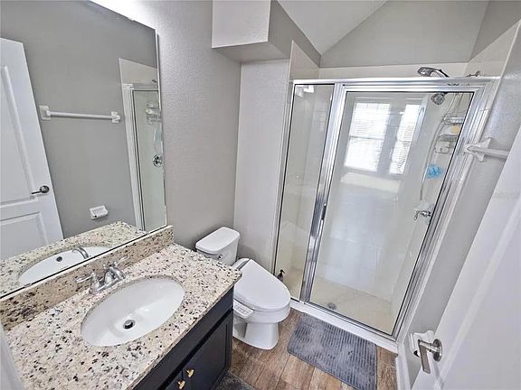 5th image of 604 Stone Oak Dr