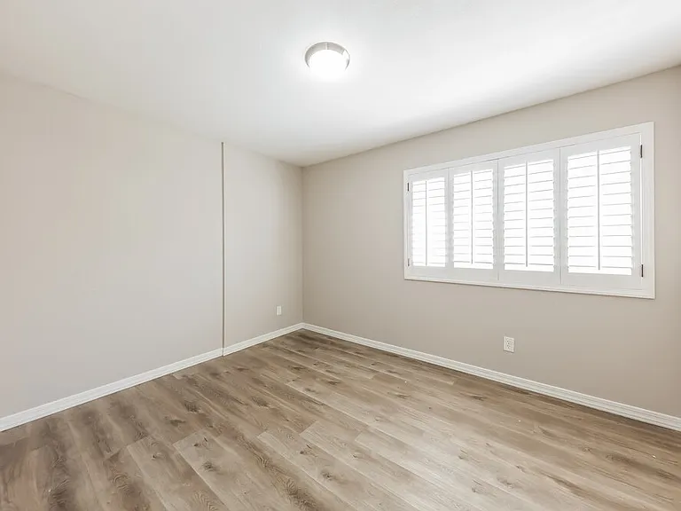 8810 W Grovers Ave — Photo 12