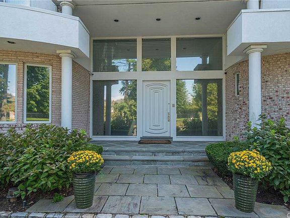 2nd image of 7 Pinetree Ln